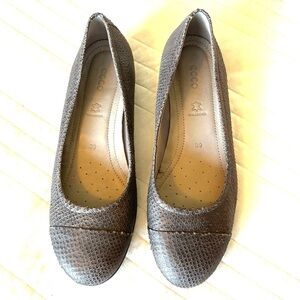 Ecco Leather Ballet Flats Reptile Taupe. Size 39.